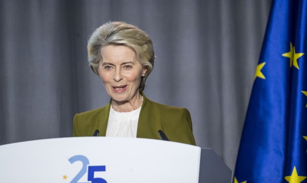 Von der Leyen propone “vaccini” per le menti e uno “scudo” per la democrazia (rt.com)